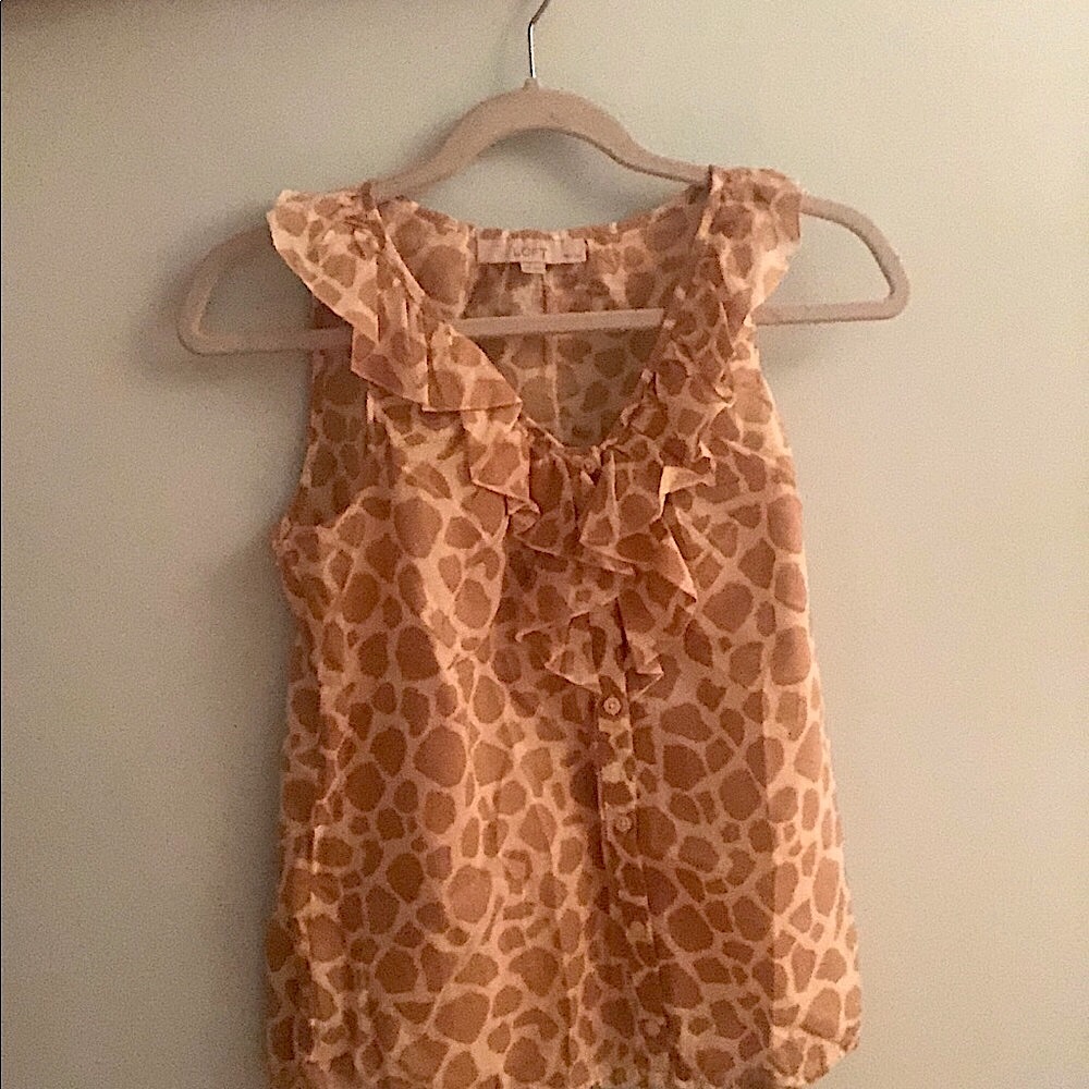 LOFT petite giraffe print blouse 🦒